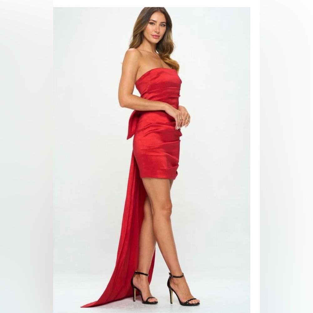 Pippa & Pearl Mrs. Show Stopper Rushed Mini Dress with Detachable Back Bow -Red